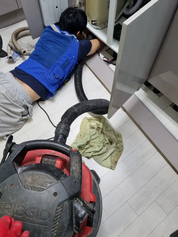 꽉 막힌 싱크대, 기름때와 음식물 찌꺼기 완벽 제거! 막힘해결119 출동!